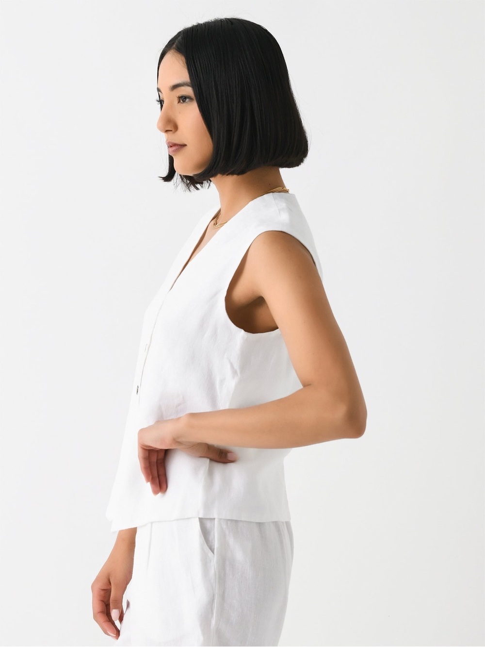 DONNI Women’s Linen Vest - Picture 2 of 8